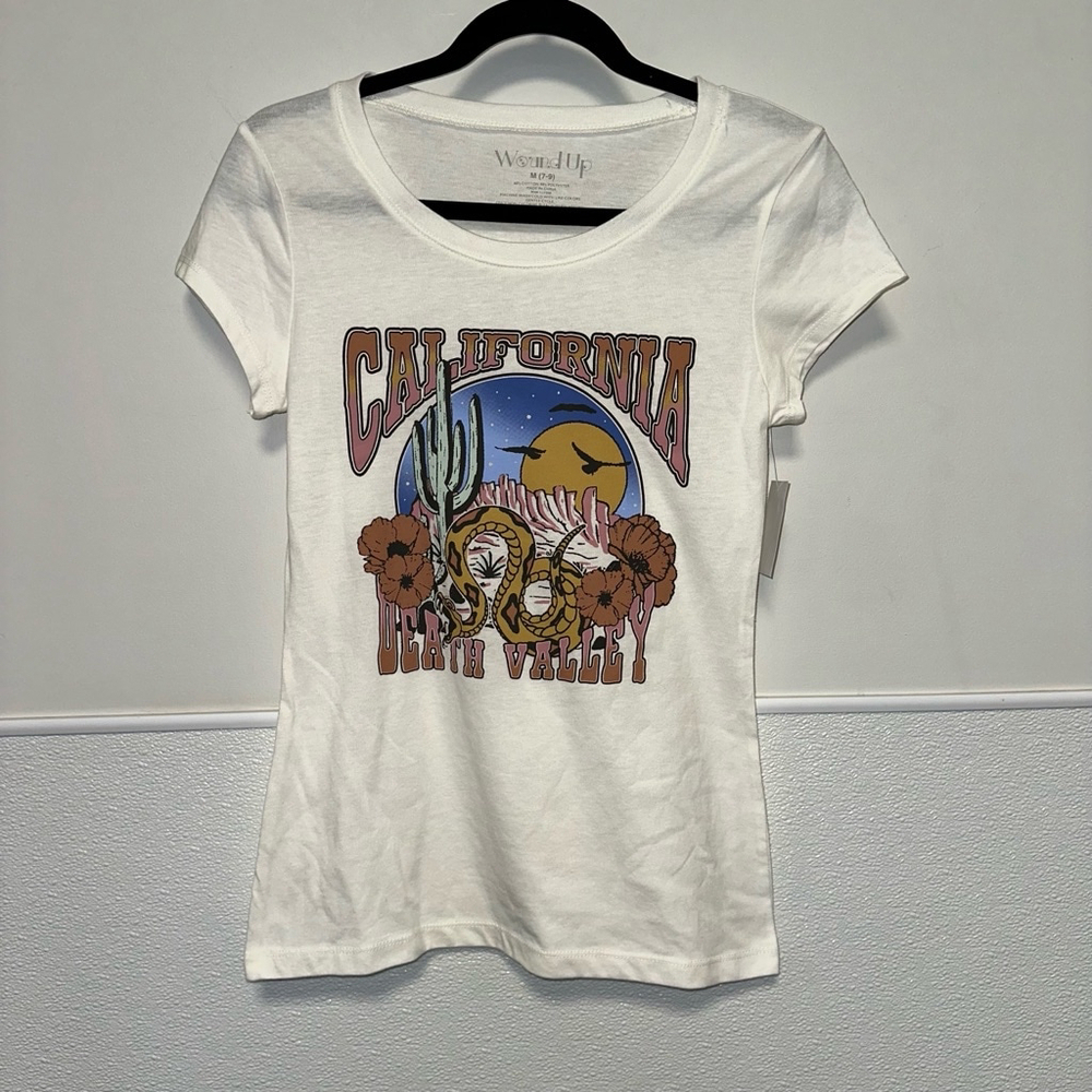 Wound Up T-Shirt Size Medium White Graphic Tee California Death Valley New - Picture 1 of 10